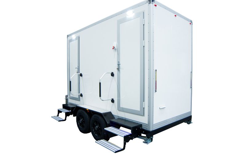 luxury toilet hire